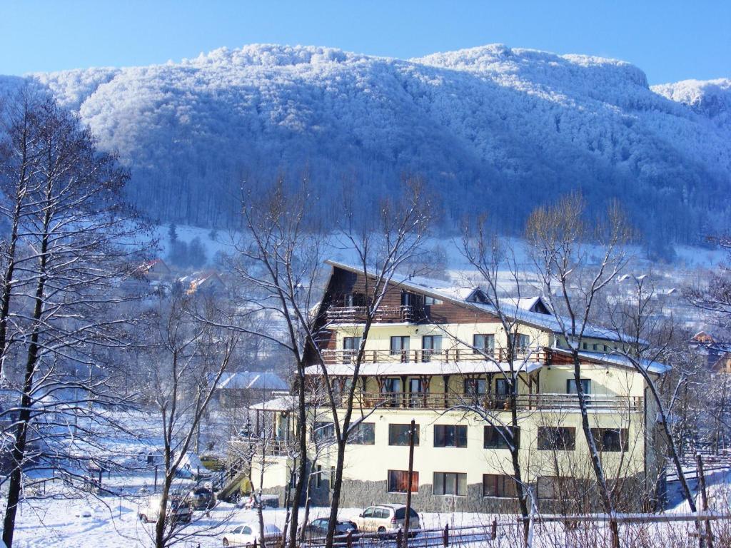 Bran Belvedere International Pensión